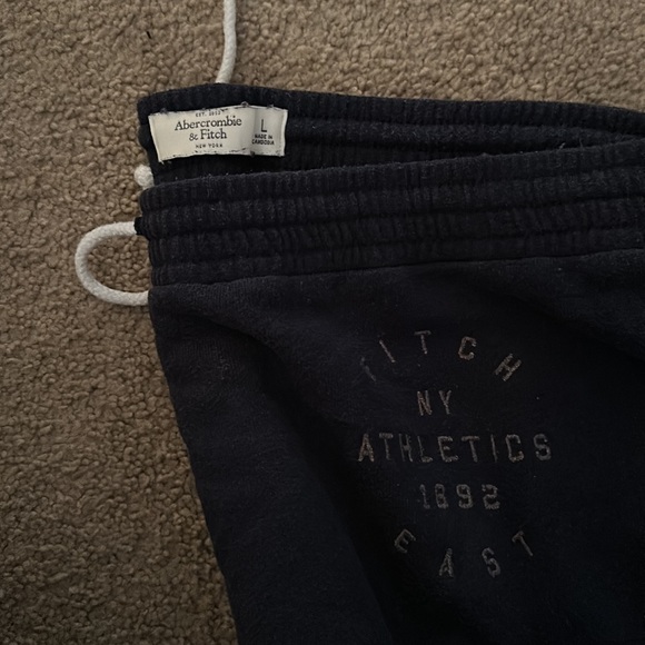 women’s navy blue abercrombie sweatpants - Picture 2 of 2